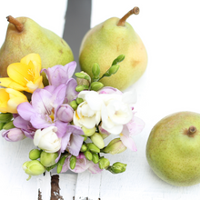 Load image into Gallery viewer, Pear &amp; Freesia
